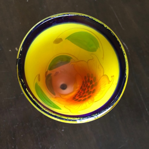 Colored glass hand painted vase - Picture 7 of 8